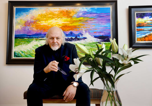 Jolomo: Best-selling Scottish artist launches new exhibition