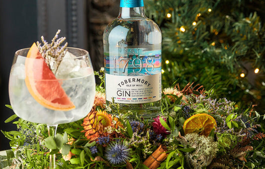 TOBERMORY GIN ISLE OF MULL THEMED CHRISTMAS CENTREPIECE