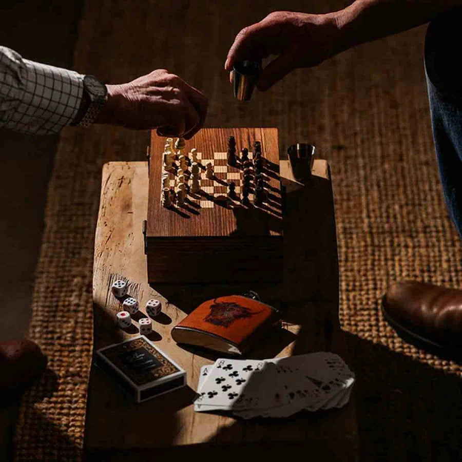 Selbrae House - Games Set - Highland Cow